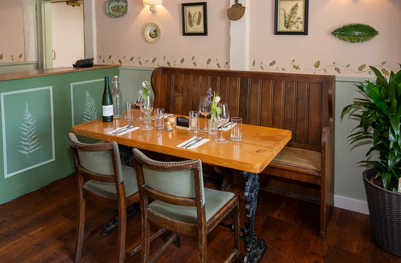 Inside The Plough Shalbourne
